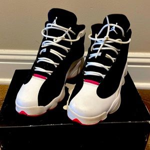 Air Jordan 13 Retro GG 'Hyper Pink' |
Black | Kid's Size 5